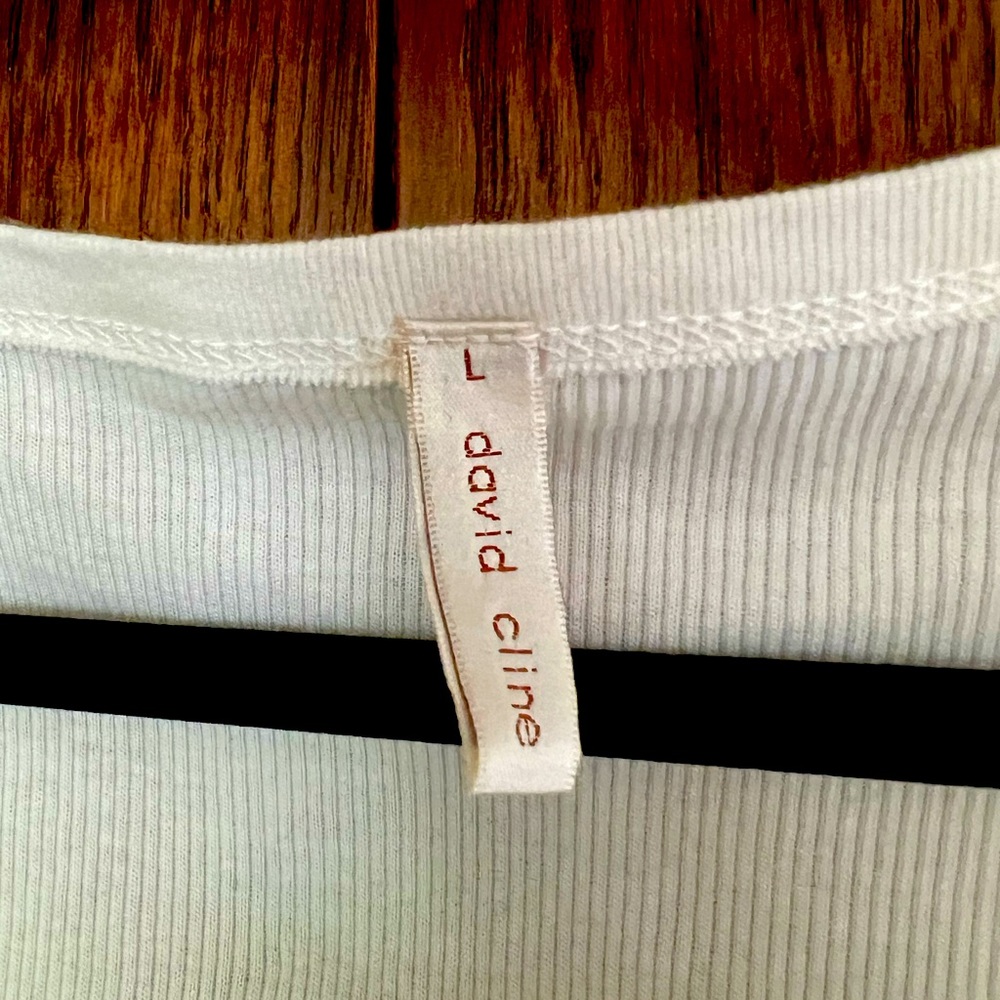 Really clean tank top. Great for summer. None smoking environment.